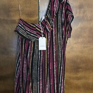 EMILY WONDER NWT DRESS Size Large